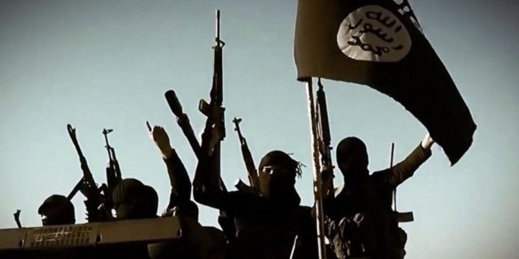 Oliendo la debilidad de EEUU, ISIS asoma la cabeza en Irak