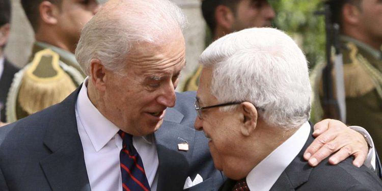 Joe Biden envía una carta a Mahmud Abbas