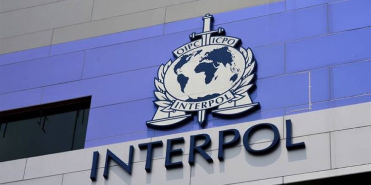 Interpol busca a un rabino argentino acusado de abuso sexual