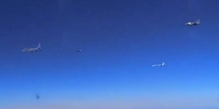 Cazas rusos interceptan aviones de Francia sobre el Mar Negro