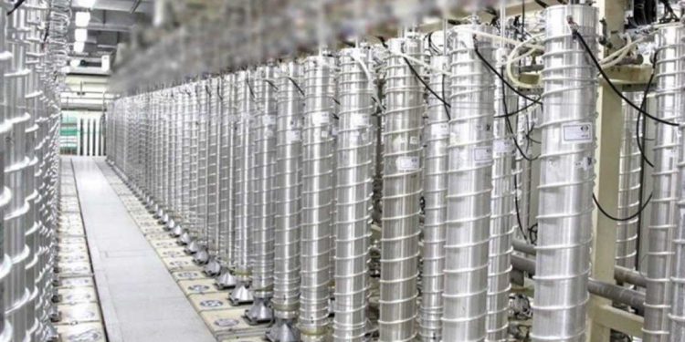 OIEA: Irán enriquece uranio con una centrifugadora avanzada