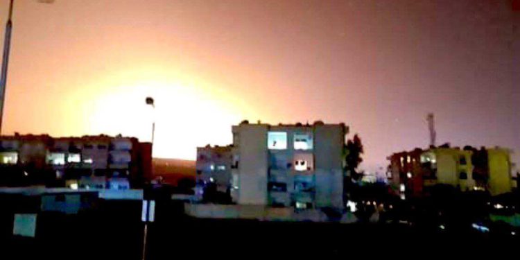 Ataque con misiles atribuido a Israel dirigido a almacenes de armas iraníes