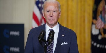 Biden anuncia que “EE.UU está listo para volver a comprometerse con Irán”