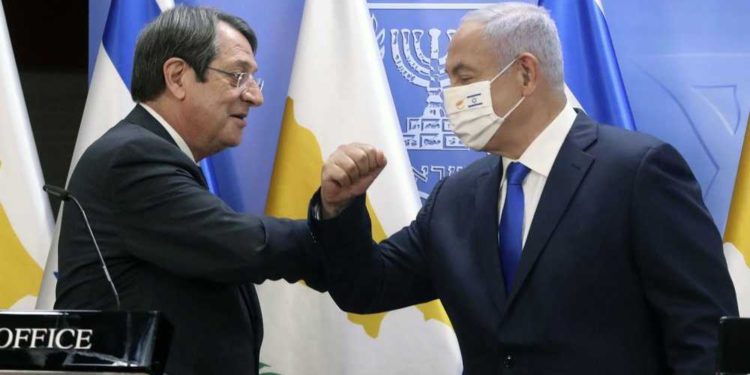 Israel y Chipre alcanzan acuerdo de turismo para viajeros vacunados