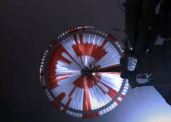Mensaje cifrado de la NASA en paracaídas del Perseverance