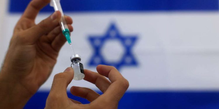 Israel entregará un millón de dosis de la vacuna contra el COVID a los palestinos