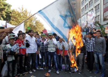 Libros de texto iraníes llenos de contenido antisemita