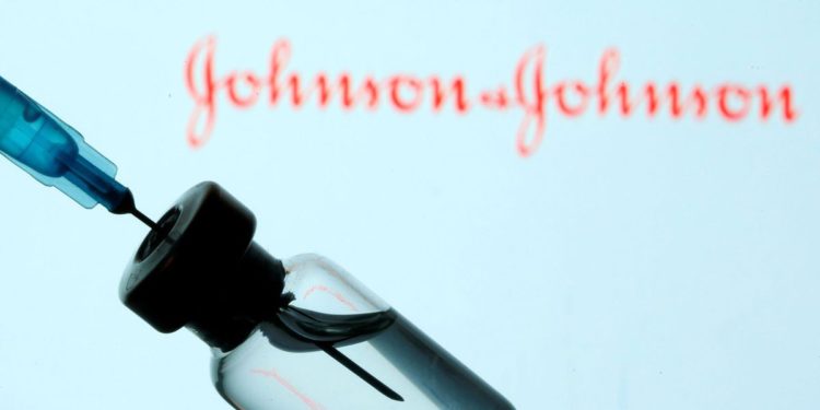 La FDA aprueba vacuna de Johnson & Johnson de una sola dosis
