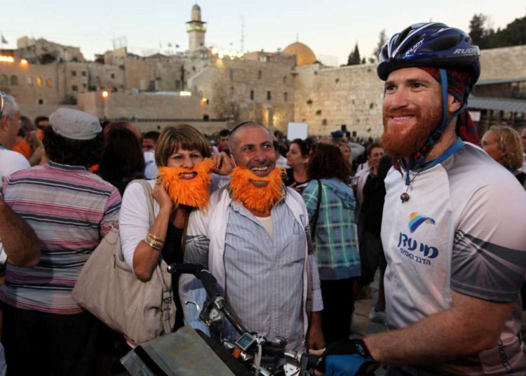 Roei Sadan, israelí que recorrió el mundo en bicicleta muere tras ser atropellado por autobús