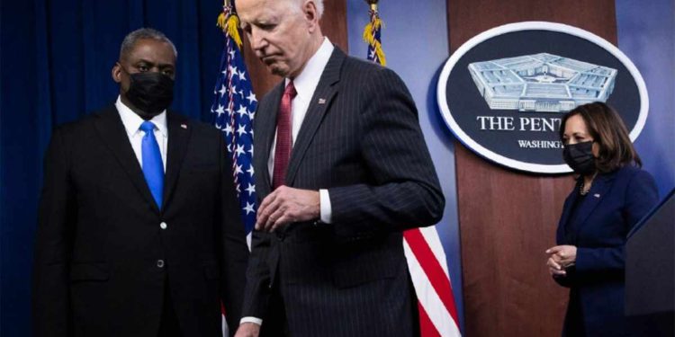Biden olvida el nombre de su secretario de Defensa y del Pentágono