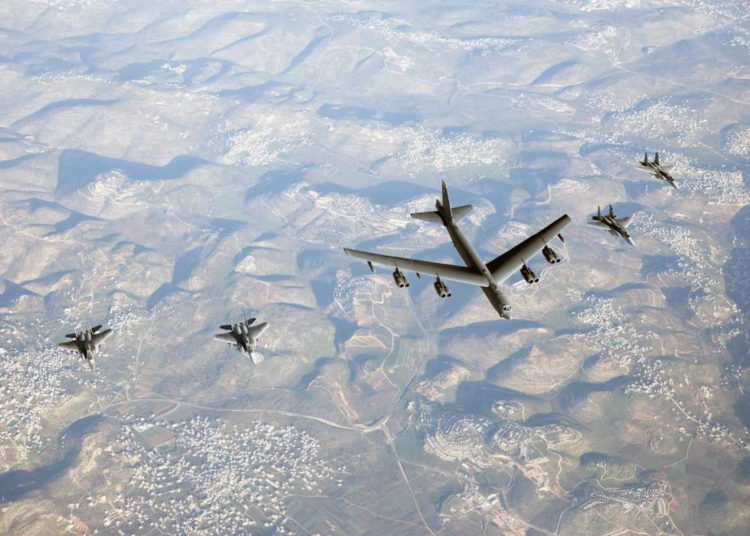 Bombarderos B-52 en el Medio Oriente