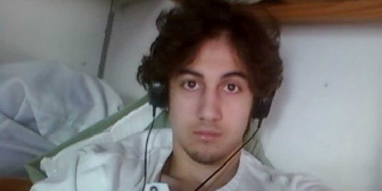 Terrorista de la maratón de Boston reclama por los “daños psicológicos” que sufre en prisión