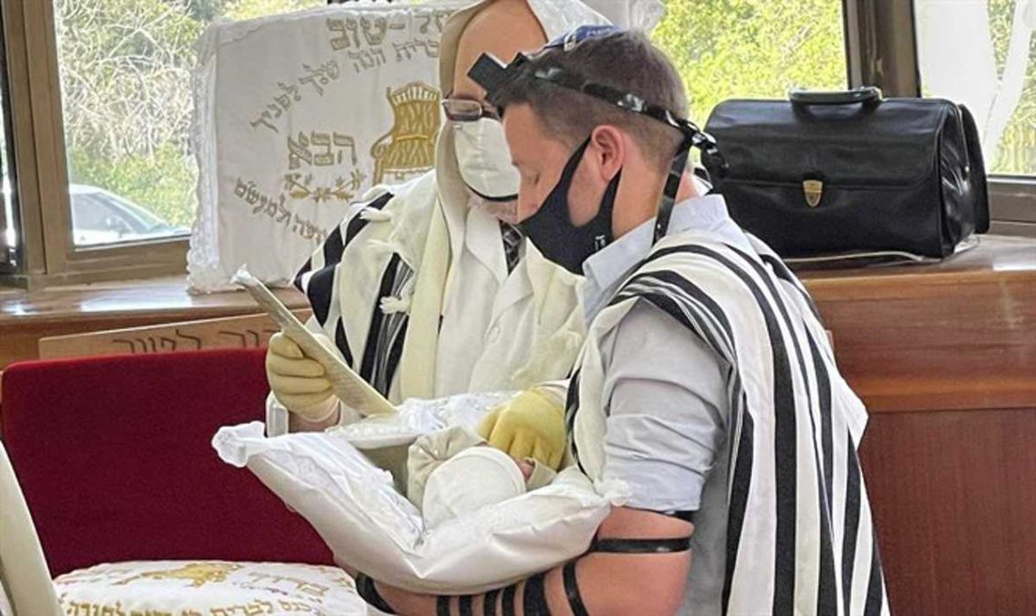 Nace un nieto de Ari Fuld