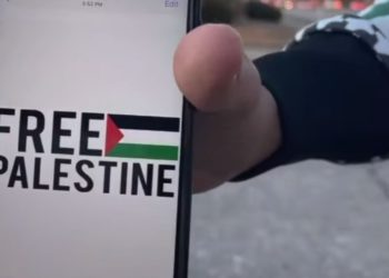 Hombre exige que judíos digan 'Palestina libre'
