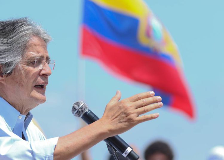 Ecuador espera un futuro mejor tras la derrota del castrochavismo