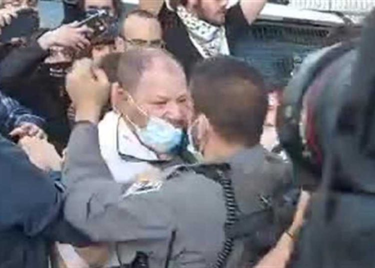MK de la Lista Conjunta atacado por la policía en el este de Jerusalem