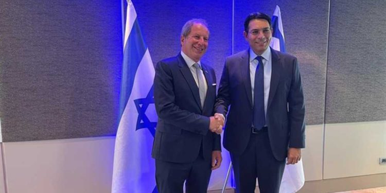 Tel Aviv acoge el primer acto diplomático del mundo post-COVID