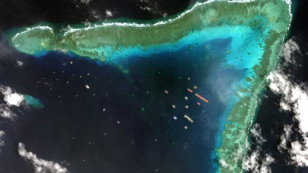 220 buques de China se apoderan del Arrecife Whitsun