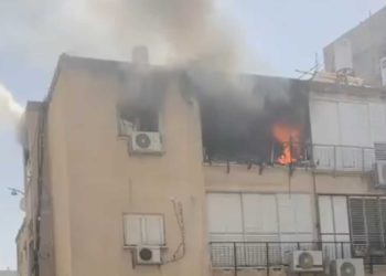Niño de 12 años sacado por la ventana de apartamento en llamas