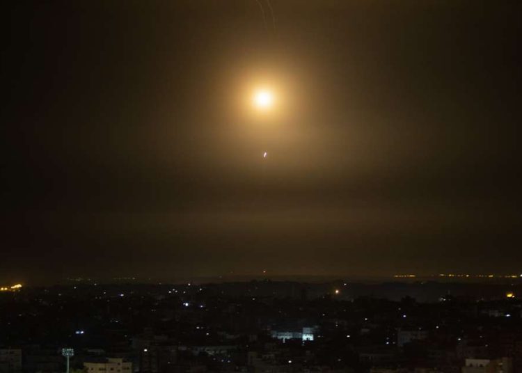 Misil a Israel desde Siri: FDI responde con ataques aéreos