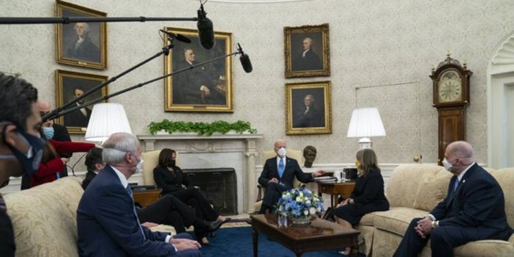 La prensa es un soporte para Biden