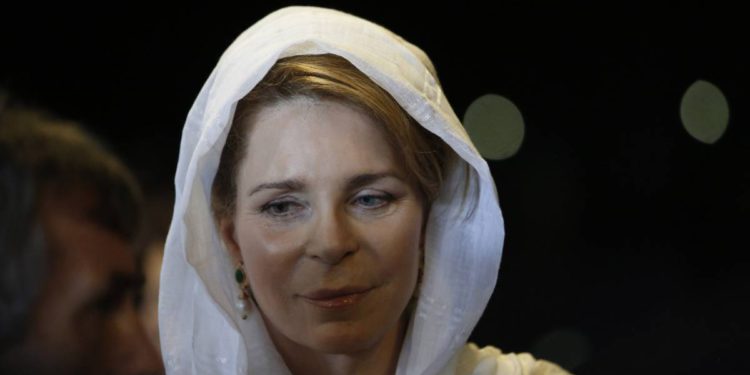 Reina de Jordania lamenta la "malvada calumnia" del golpe de Estado