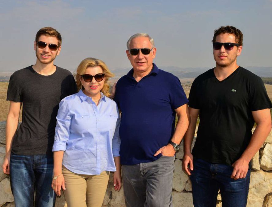 La familia Netanyahu demanda a Ehud Olmert