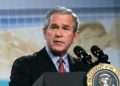 George W. Bush: Irán es "peligroso" para la paz mundial al apuntar a Israel