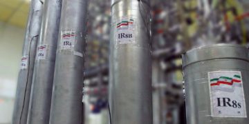 Irán acepta ampliar acuerdo sobre cámaras en instalaciones nucleares