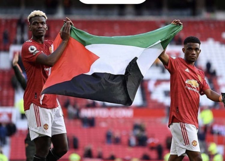 Pogba y Diallo muestran bandera palestina tras partido del Manchester United