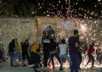 Árabes atacan a familias judías en Jerusalén