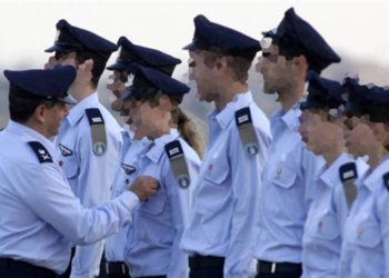 Escuela judía más antigua del Reino Unido lanza su propia fuerza de cadetes