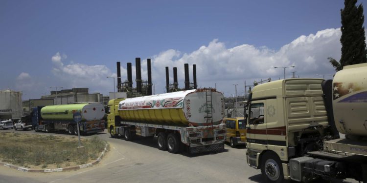 Gaza se quedará sin combustible el domingo: funcionario de defensa israelí
