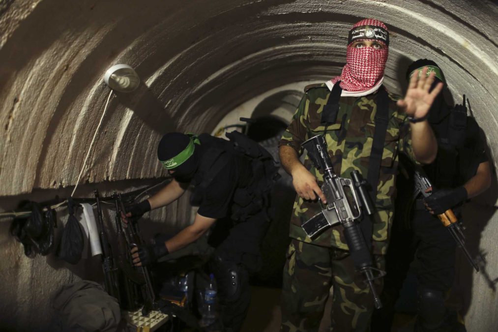 Hezbolá asegura que advirtió a Hamás sobre ataque de Israel contra los túneles de Gaza