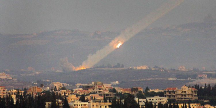 Hamás estaría detrás del lanzamiento de cohetes desde el Líbano a Israel