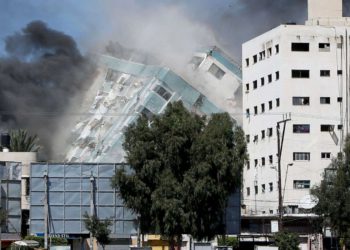 Netanyahu defiende ataque a la torre de medios de comunicación de Gaza