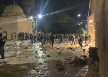 Policía de Israel en el Monte del Templo enfrenta violencia islámica