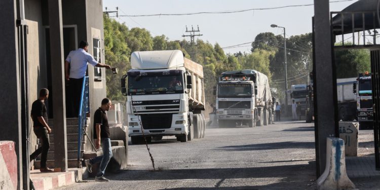Israel pide a Egipto que detenga la entrada de cemento y materiales de construcción a Gaza