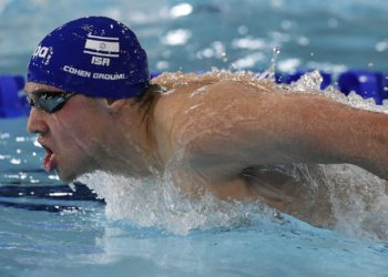 Nadadores israelíes ganan medallas de plata en competencia en Roma