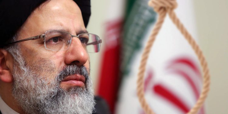 Cómo se convirtió en presidente el juez verdugo de Irán