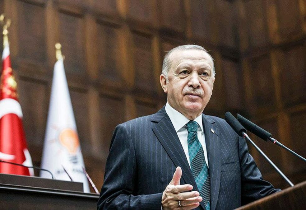 Erdogan advierte que Turquía podría atacar un campo de refugiados en Irak