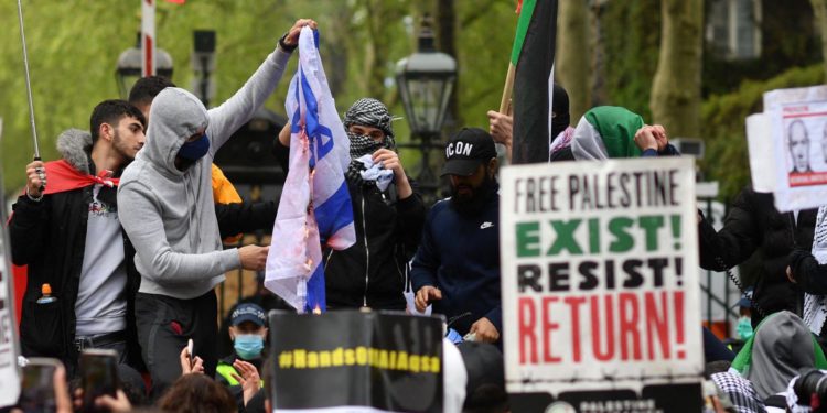 Incidentes antisemitas alcanzan récord en Reino Unido