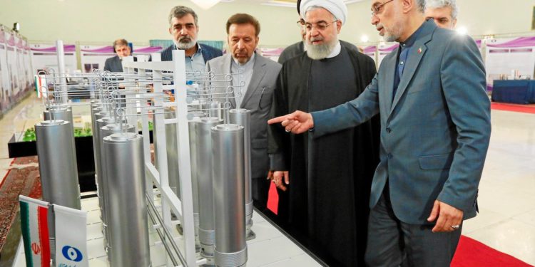 Estados Unidos y Francia advierten a Irán de que no alargue las conversaciones nucleares