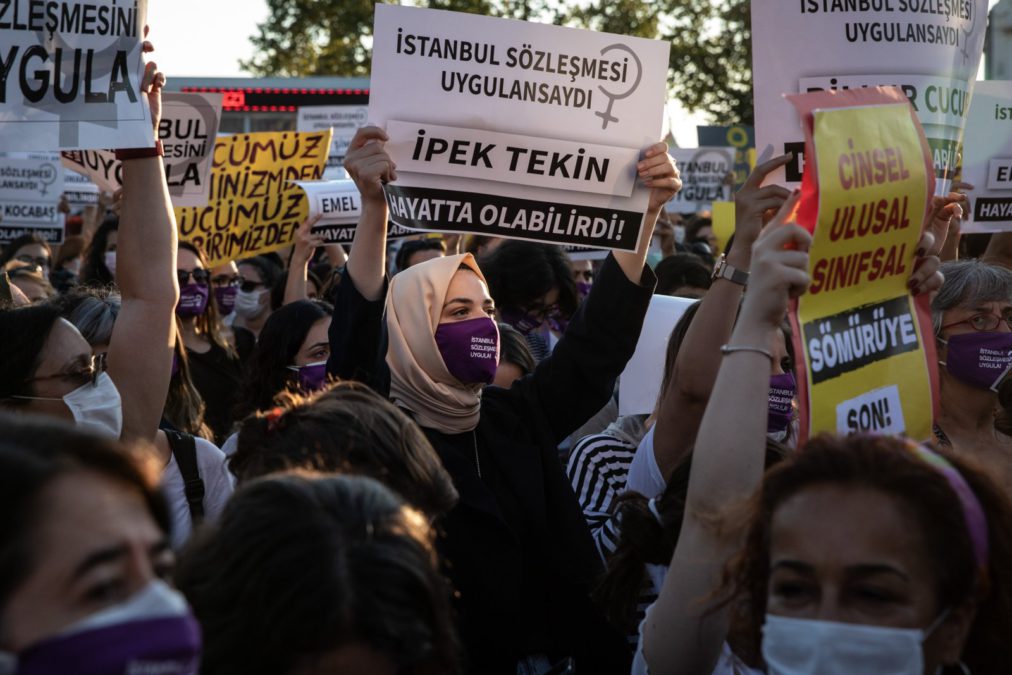 Turquía radicaliza a los extremistas para que ataquen a las mujeres kurdas