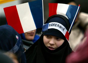 Irán utiliza centros chiítas en Francia para promover ideología radical