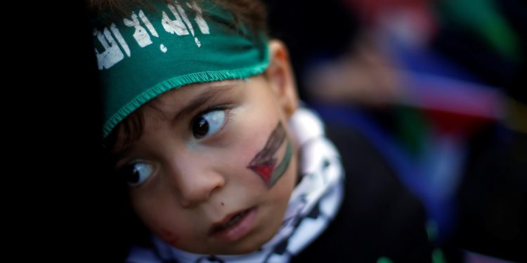 ONG palestinas financiadas por EE.UU. presentaron niños a terroristas convictos liberados