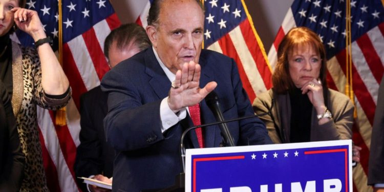 La suspensión de Giuliani del derecho es inconstitucional
