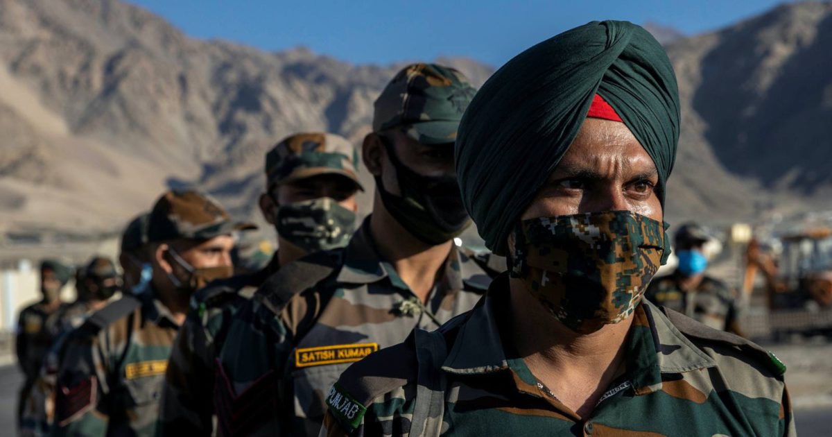 India despliega 50 mil tropas adicionales en la frontera con China