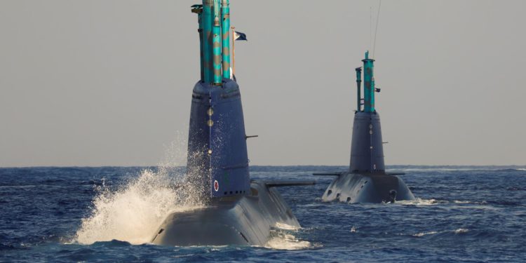 Submarino israelí realiza simulacro de guerra