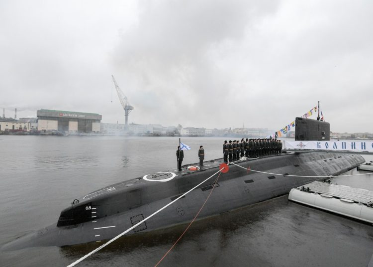 Submarino ruso inicia simulacros en el Mar Negro durante los ejercicios Sea Breeze